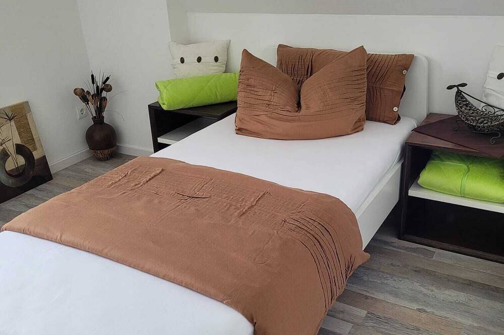 Gemütliches Ferienhaus direkt am See nähe Winterswijk in Borken, Münsterland