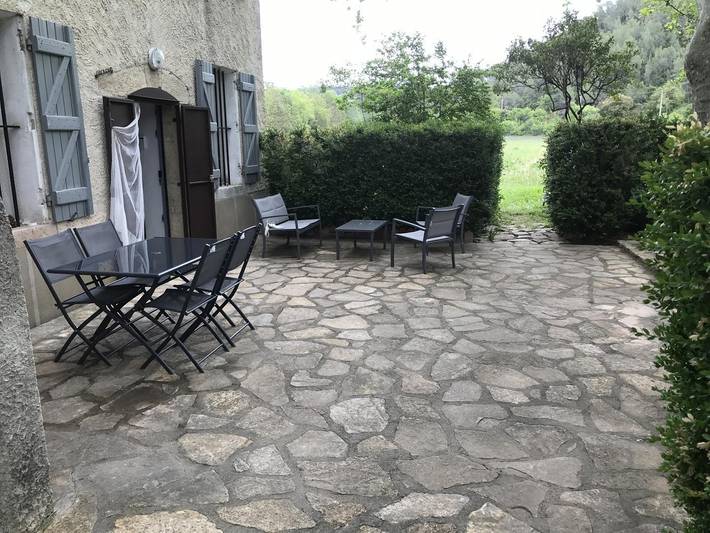 Gîte pour 4 personnes, avec jardin et vue dans le Var - 3
