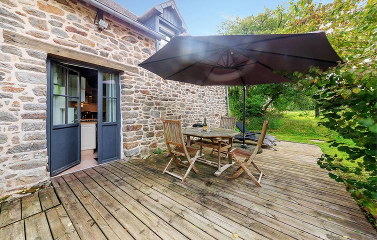 Location de vacances pour 2 personnes, avec terrasse et jardin à Mont-Dol - 2