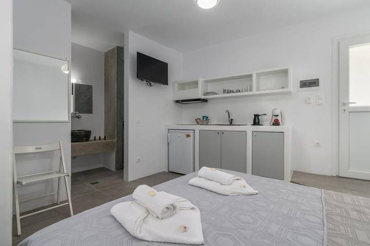 Chambre d’hôte pour 4 personnes, avec vue et terrasse dans Milos - 4