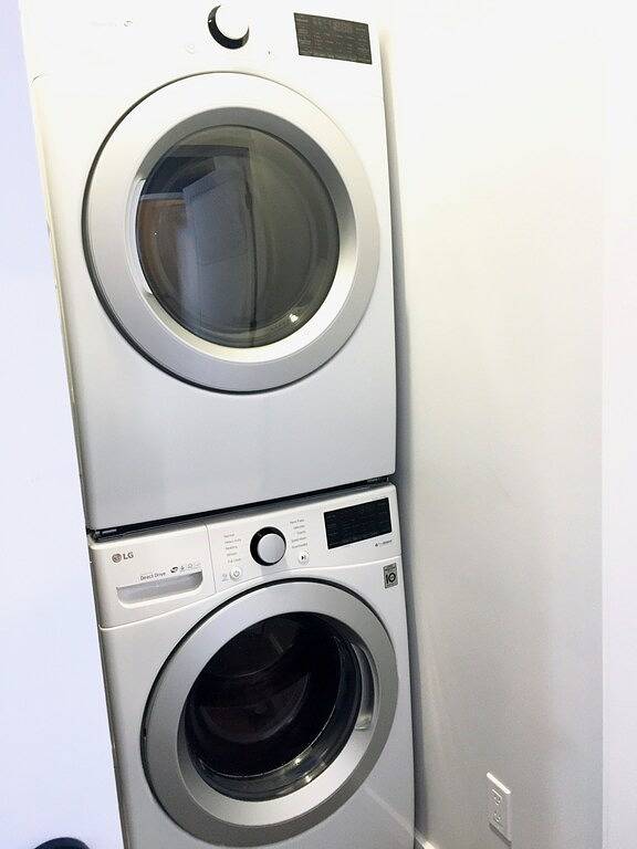 Ganze Wohnung, Broken Hills Designer Flat on Baker St. in Nelson, Whitewater Ski Resort