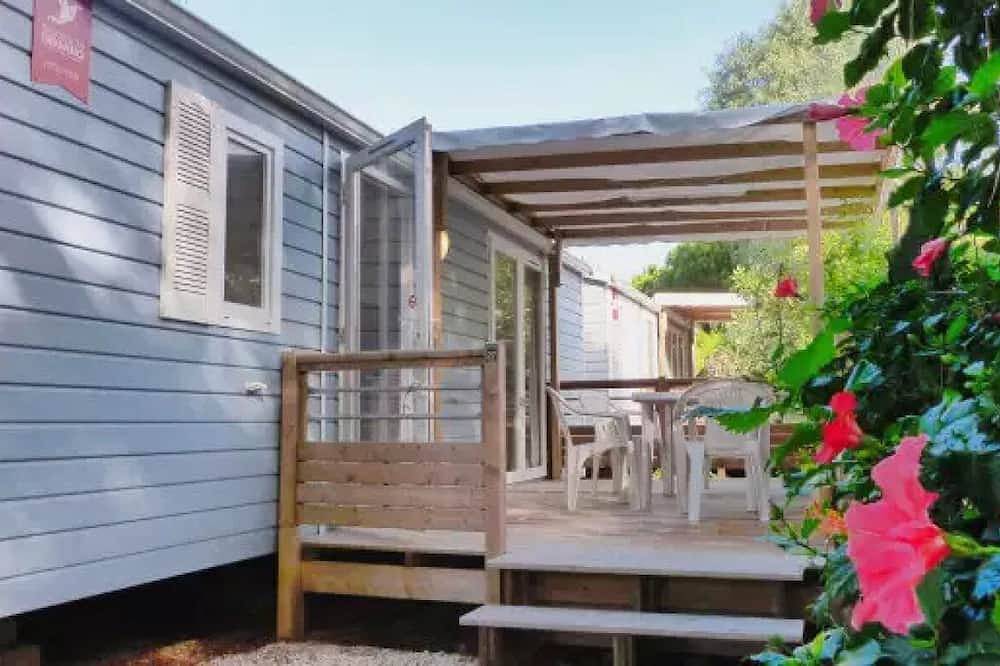 Zecamping 3 étoiles pet friendly locatif Tv 26m2 6 pers in La Bergerie, Hyeres