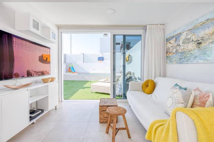 Casa rural para 6 personas, con piscina además de terraza y jardín en San Agustín - 2