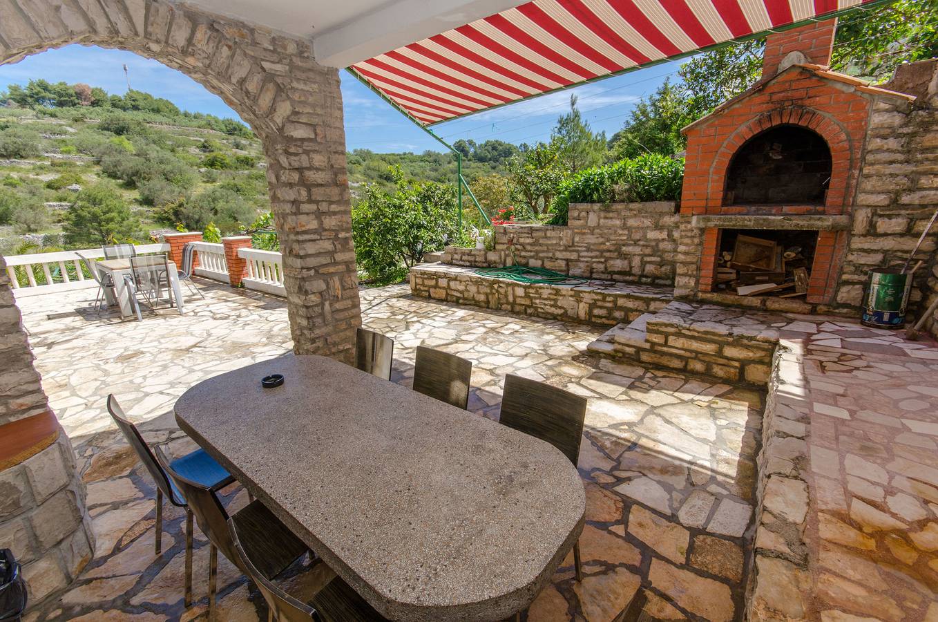 Ganze Wohnung, Apartments Drazen in Šolta (Split-Dalmatien), Stomorska