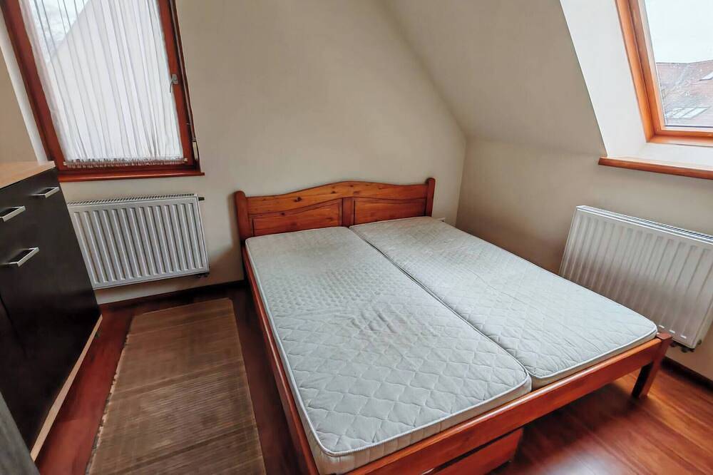 Ganze Wohnung, Kazinczy 2-Zimmer-Wohnung mit Balkon in Ketschkemet, Kecskeméti járás