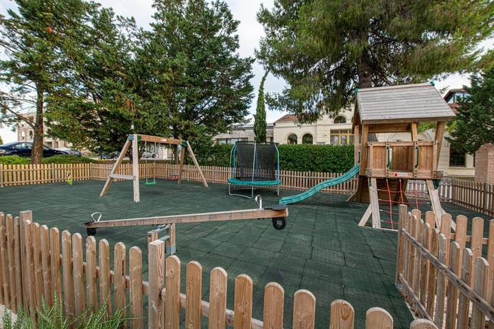 Hôtel pour 3 personnes, avec jardin ainsi que piscine et terrasse à Arta - 3
