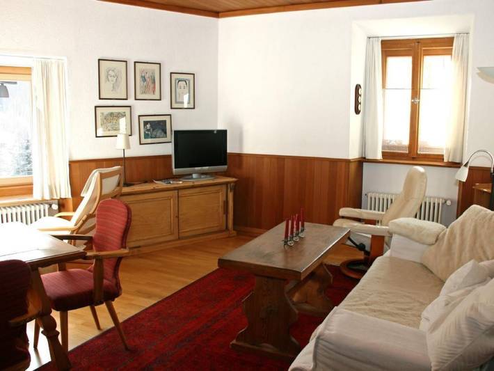 Ferienwohnung für 3 Personen, mit Terrasse und Garten in Zuoz - 2