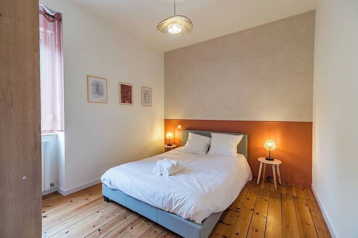 Gîte pour 4 personnes, avec Balcon ainsi que Jacuzzi et Jardin à Guingamp - 4