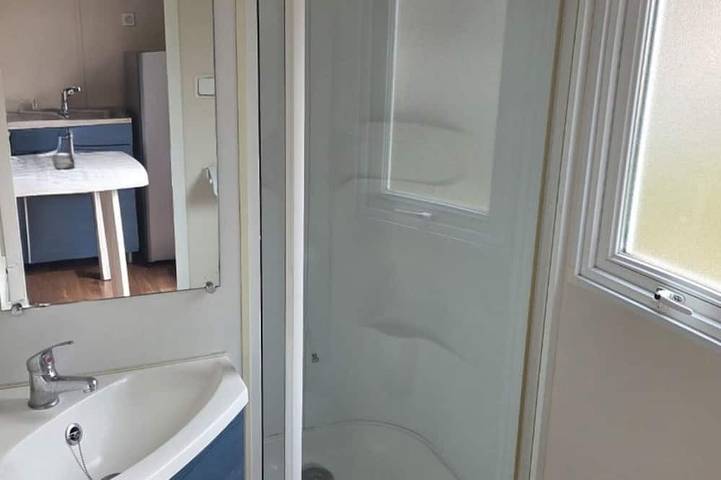 Mobil home pour 5 personnes dans Plan d'eau de Champagnac le Vieux - 4