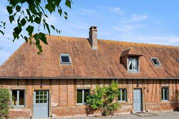 Gîte pour 6 personnes, avec jardin à Mesnières-en-Bray