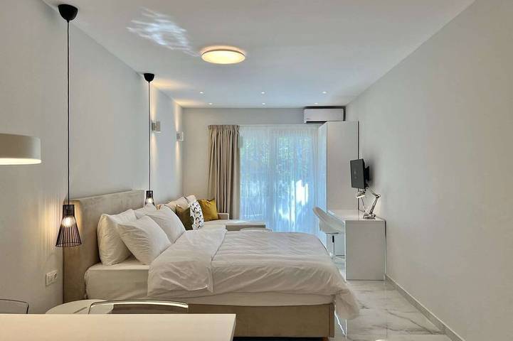 Vacation rental for 3 people, with balcony in Thessaloniki