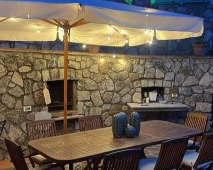 Villa for 10 people, with terrace - 1