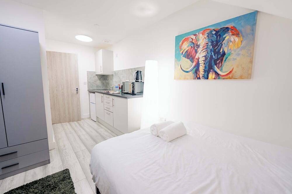 Appartamento intero, Studio Getaway - With Free Hot Tub & Fast Wifi in Cardiff, Cardiff e dintorni