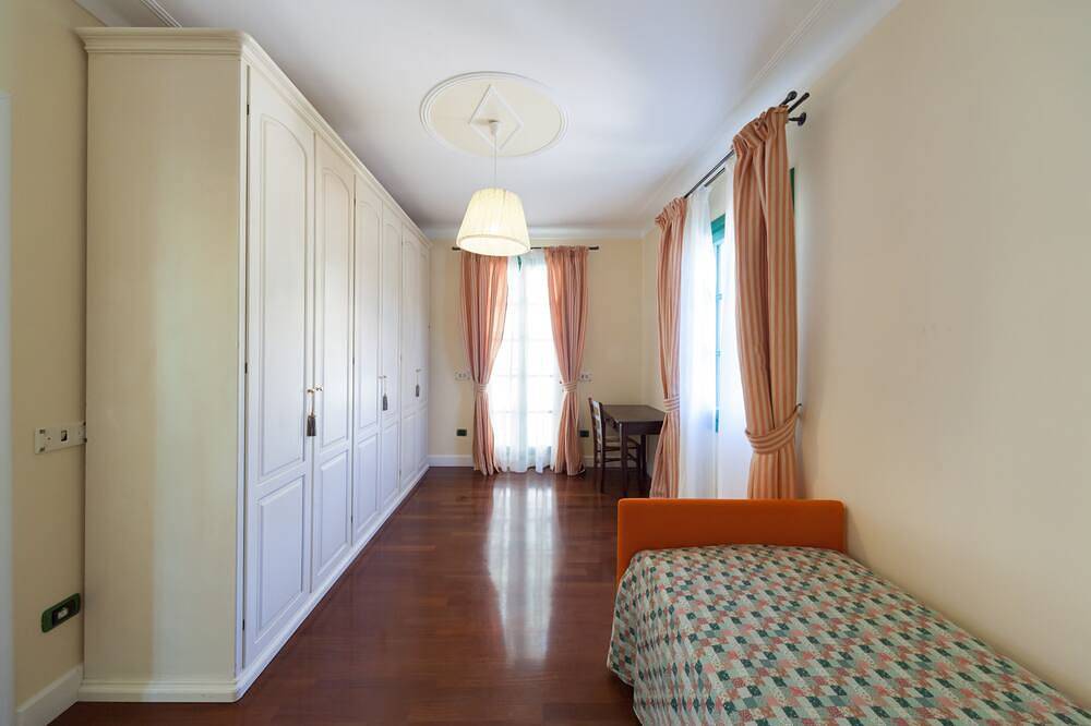 Schönes Bauernhaus mit privatem Pool, 7 Schlafzimmer, 15 Pers, Wi-Fi, Klima in Candeasco, Borgomaro