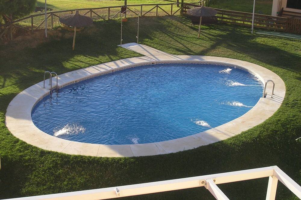 Apartamento entero, Confortable ático ubicado en el centro del campo de golf de Islantilla in Islantilla, Lepe