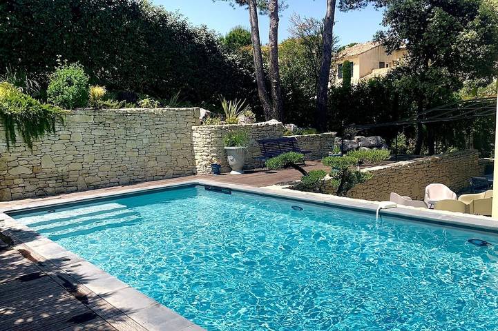 Location de vacances pour 6 personnes, avec terrasse et jardin dans Golf de Pont Royal