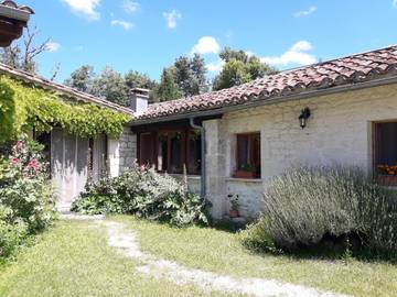 Gîte pour 5 personnes, avec piscine et jardin dans Saint-Paul-Flaugnac