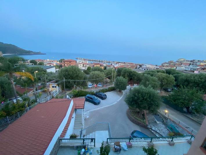 Ferienhaus für 2 Personen, mit Balkon und Terrasse sowie Garten und Ausblick in Marina di Camerota - 2