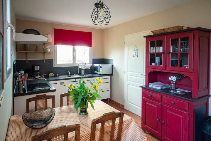 Gîte pour 4 personnes, avec terrasse à Latour-de-France - 3