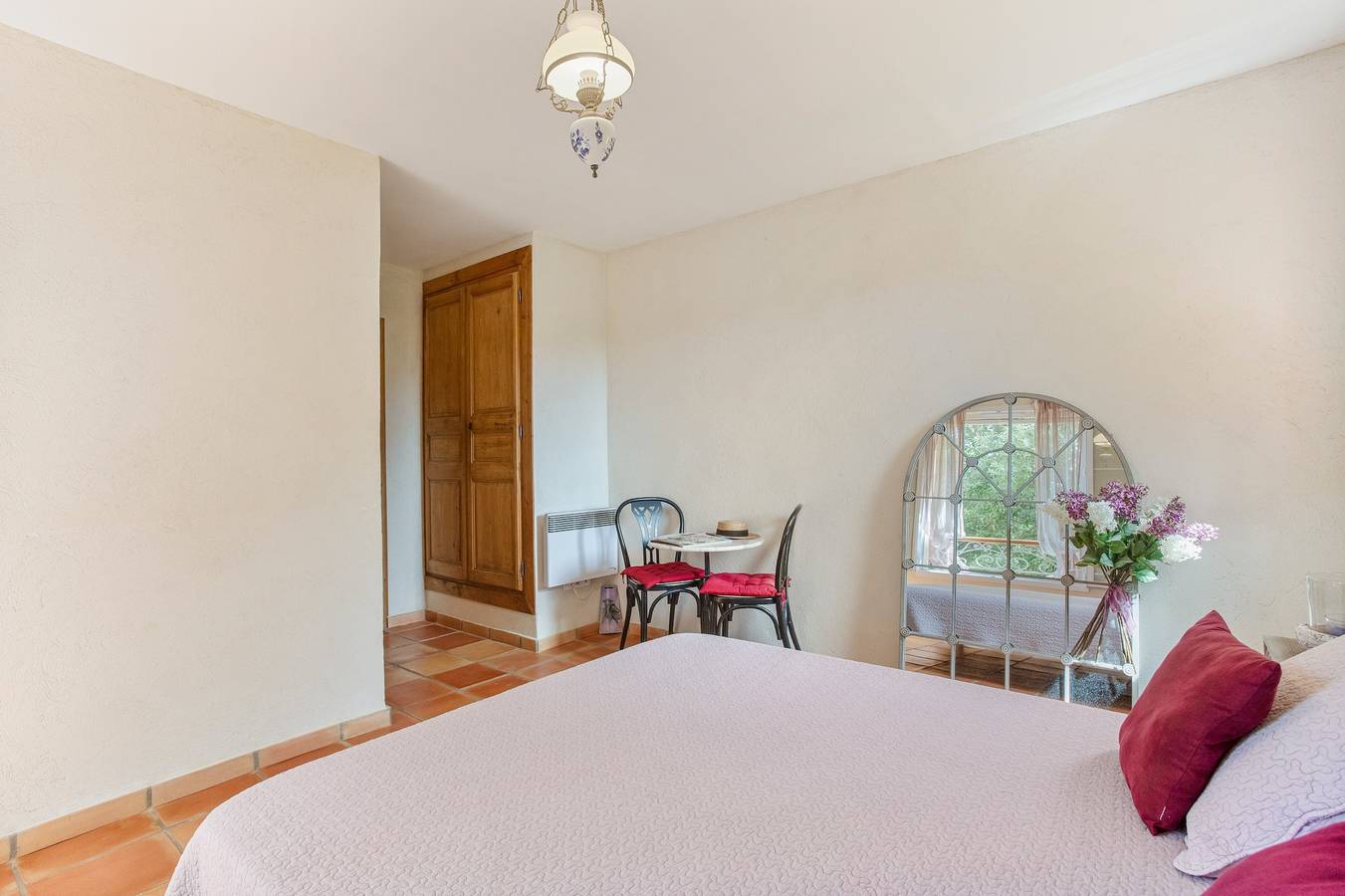 Bed & Breakfast 'Les Lilas' mit Gemeinschaftspool, Terrasse und Wlan in Carcès, Brignoles Region