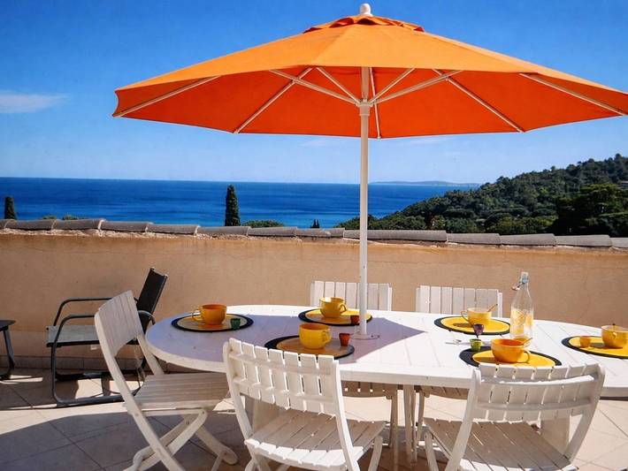 Ferienwohnung für 6 Personen, mit Terrasse und Pool an der Côte d'Azur