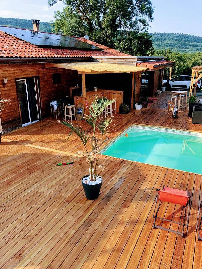 Gîte pour 12 personnes, avec piscine ainsi que vue et jardin, animaux acceptés à Lavelanet - 3