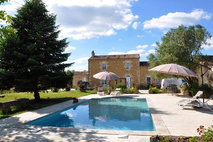Cottage pour 6 personnes, avec vue et jardin ainsi que piscine et sauna à Pujols-sur-Ciron