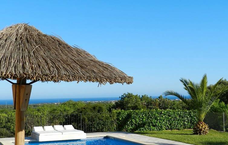 Apartment mit Meerblick, Pool, Terrasse und Grill | Nähe Stadtzentrum und Restaurants in s'Horta, Felanitx