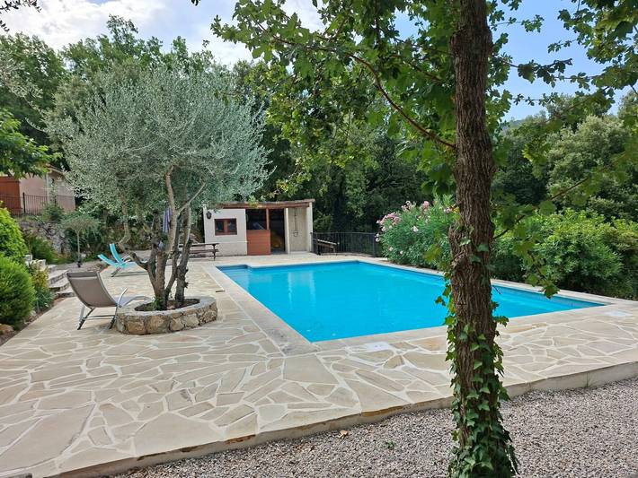 Casa vacanze Annette con vista montagna, Wi-Fi e aria condizionata in Bargemon, Draguignan e dintorni