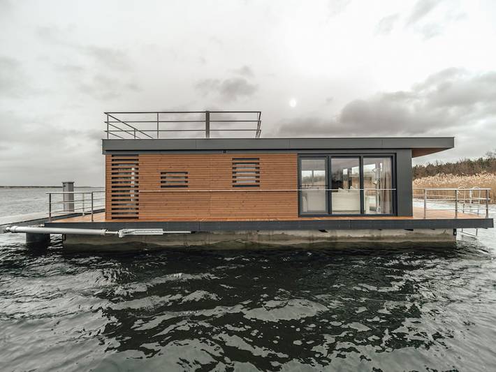 Hausboot Wassertraum in Bitterfeld, Bitterfeld-Wolfen