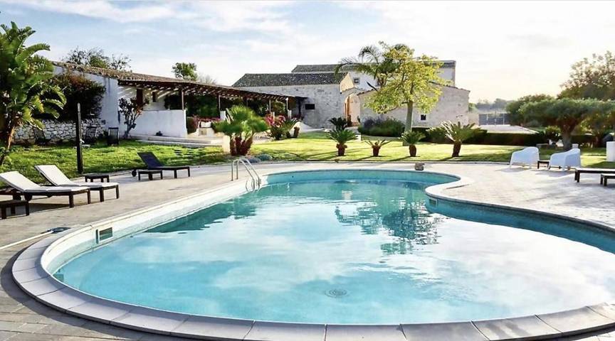Rustico per 2 persone, con giardino e piscina in Sicilia