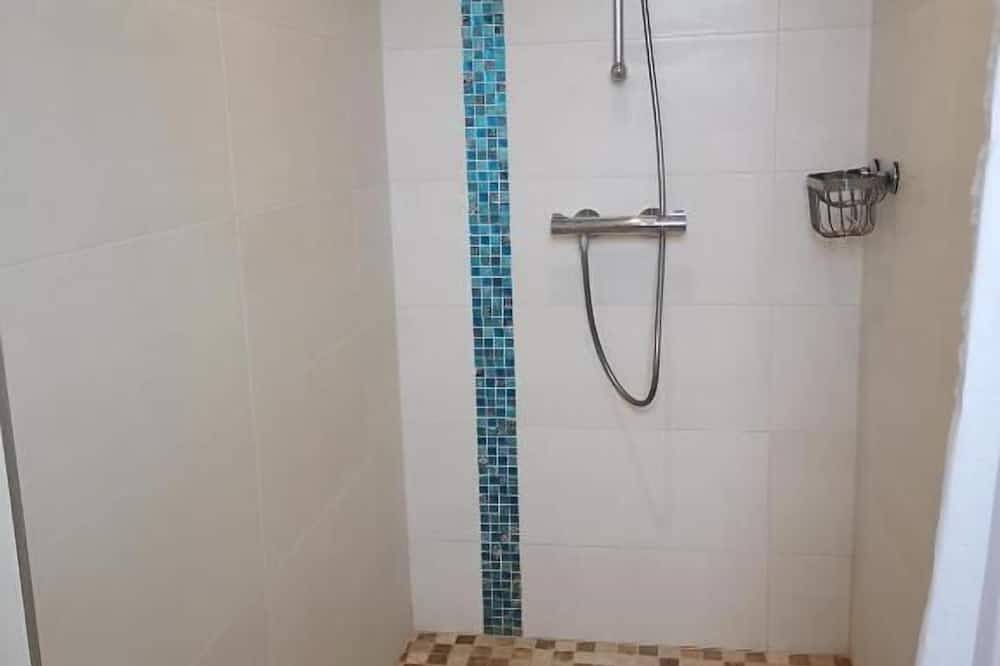 Apartamento entero, Apartamento-Apartamento-Baño privado con ducha-Vista a la Ciudad in Asnelles, Côte de Nacre