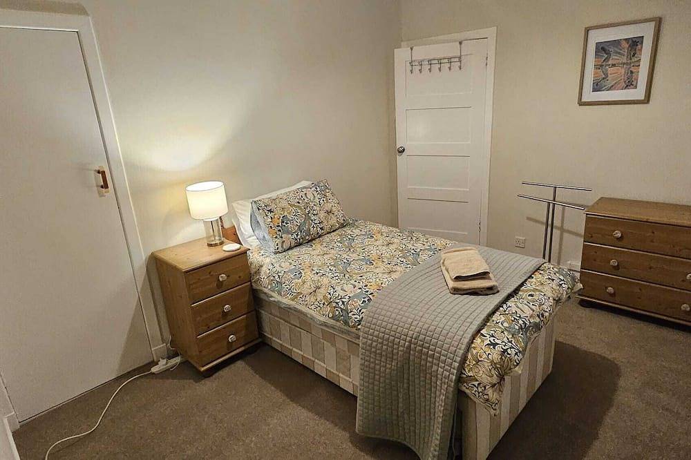 Ganze Wohnung, Spacious Flat in Coatbridge, Glasgow & Edinburgh train connections in Nord Lanarkshire