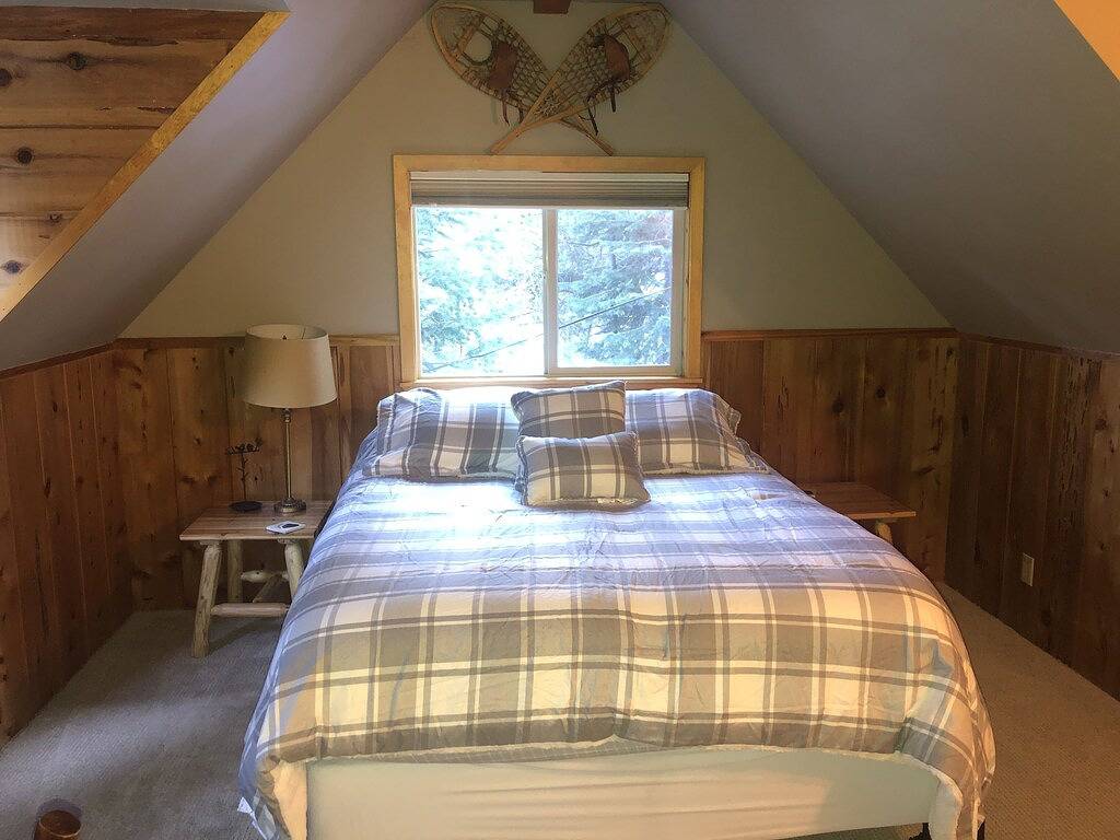 Donner Creekside Cabin in Truckee, Donner Lake