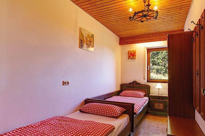 Ferienwohnung für 4 Personen, mit Terrasse und Sauna sowie Garten in Rhön-Bayern - 3