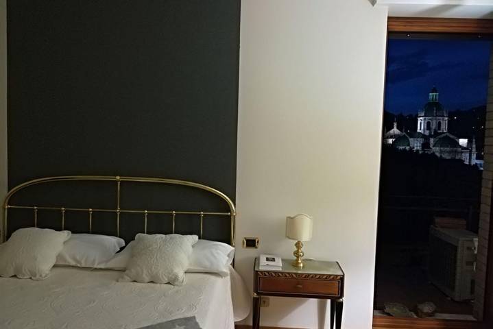 Ferienwohnung für 6 Personen, mit Balkon und Balkon/Terrasse in Como - 3