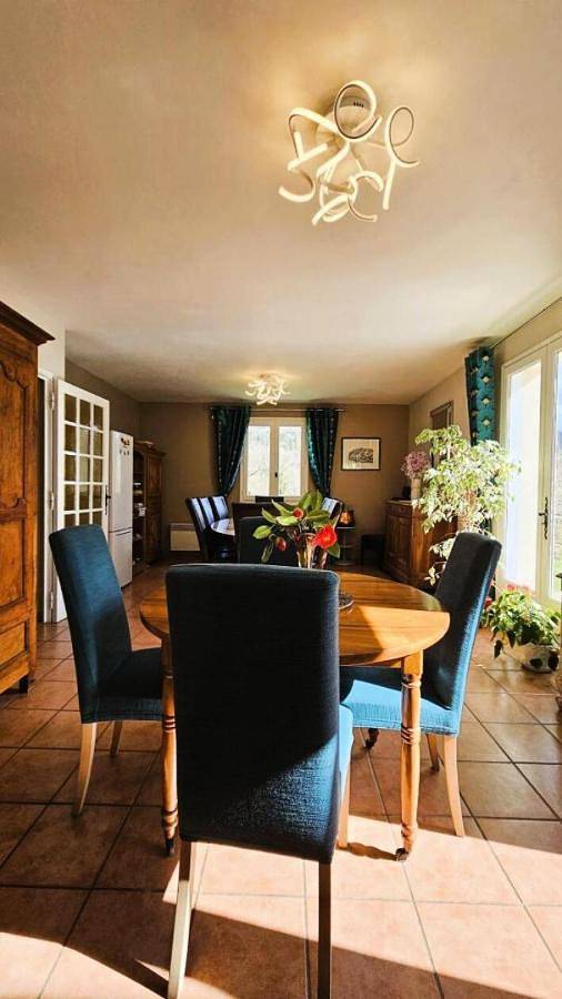 Gîte pour 10 personnes, avec piscine à Monceaux-sur-Dordogne - 4