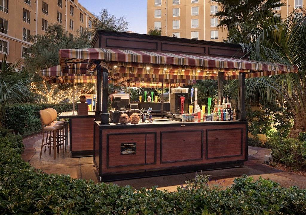 2Br Deluxe Vegas Getaway, Wyndham Grand Desert, Pools & Free Parking/Wifi in Paradise, Nevada