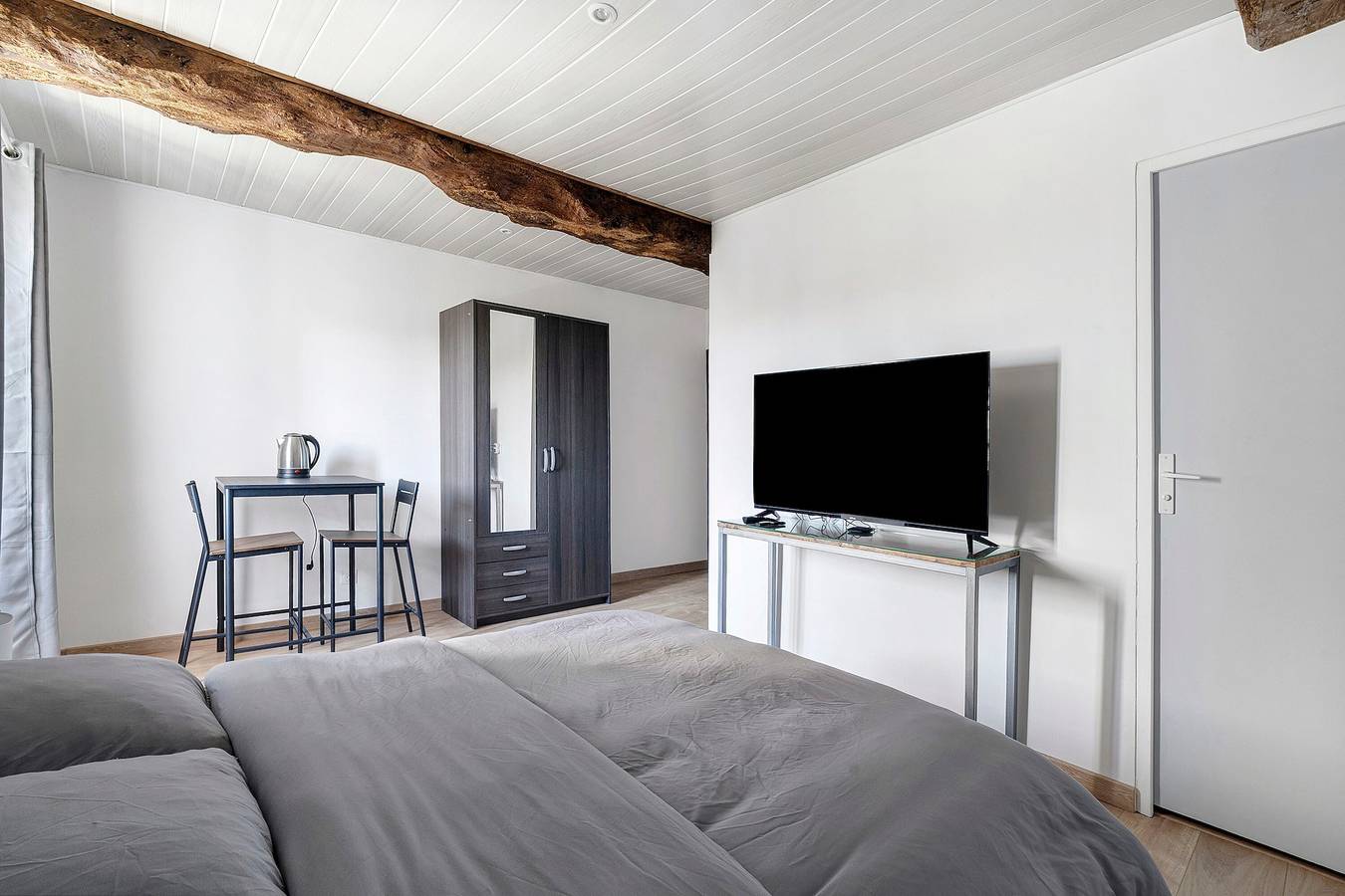 Chambre « Le nid d’abeilles » avec Wi-Fi in Frossay, Vallée de la Loire