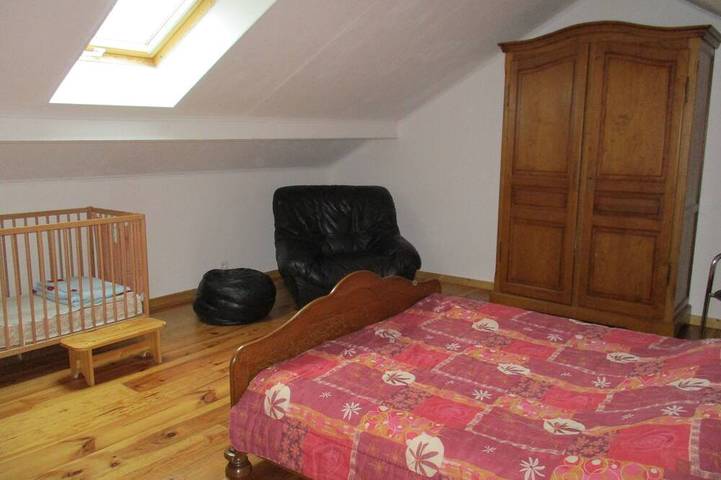 Location de vacances pour 6 personnes, avec terrasse et jardin dans Mortagne - 2