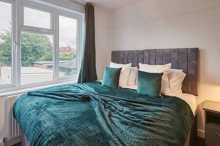 Elfleda Stay | Modern 5 bedroom house in Abbey Ward, Cambridge