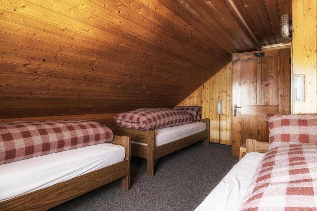 Twin Room with Shared Bathroom in Gersau, Lac des Quatre-Cantons