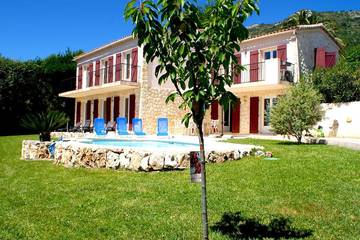 Cottage pour 8 personnes, avec balcon et jardin à Gattières