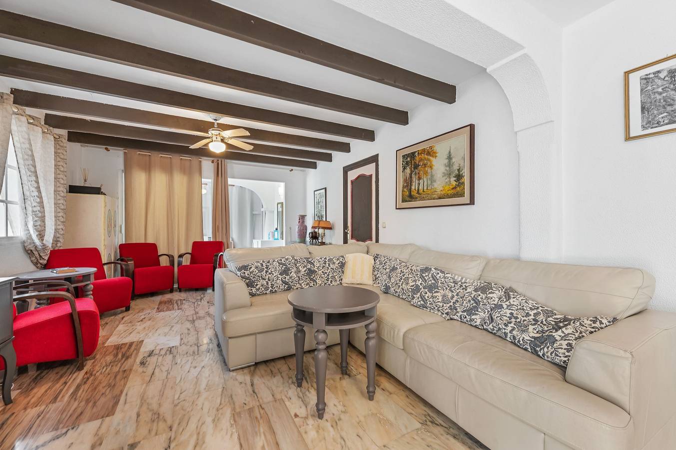 Villa Marbella a 300 metros da praia com Piscina Privada in Las Chapas, Marbella
