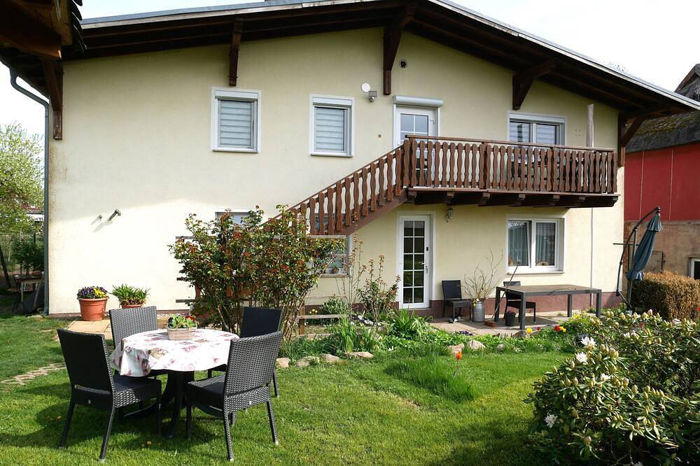 Entire apartment, Apartment Neeberg in a quiet location with barbecue and garden - vacation apartment in Krummin, Usedomer Norden