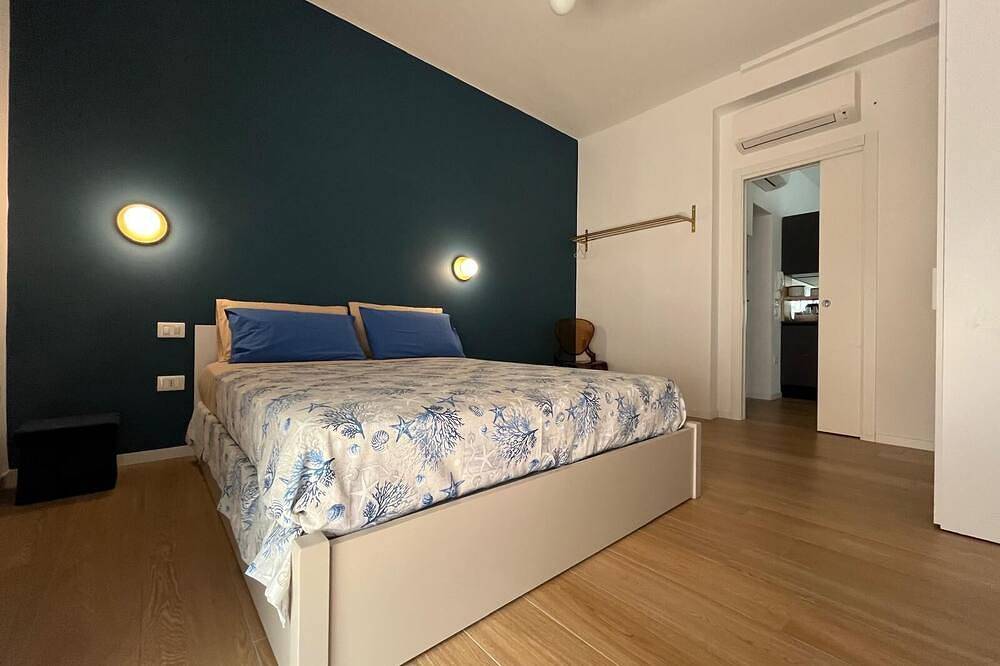 Entire apartment, Sud Italy - Apuly - Art and Sea: A Big House by the Gargano, close to sea. in Manfredonia, Gargano