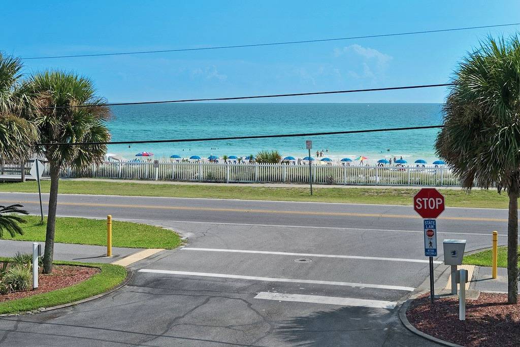 Sand Pebbles 3*Gulf Views Galore | Private Beach | Dog Friendly | Beach Gears in Destin, Emerald Coast