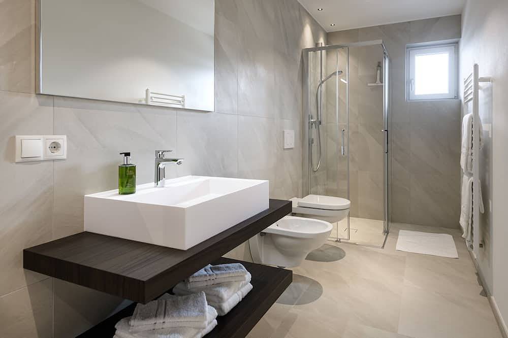 Entire apartment, Pustrabase - Sambock Quarter - App. Lahn in St. Georgen, Bruneck