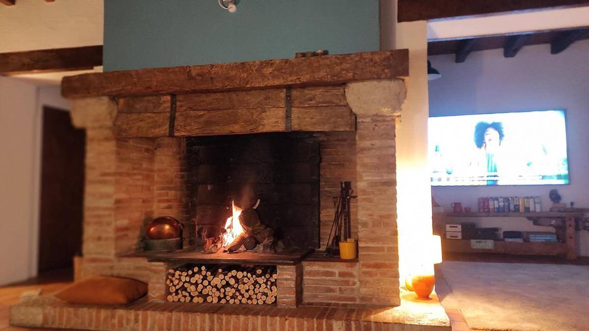 Character property in countryside, swimming pool in Lanta, Lauragais
