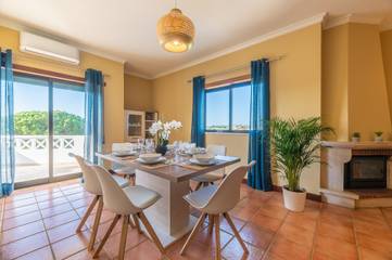 Apartment for 8 People in Olhos de Água, Faro District, Photo 1